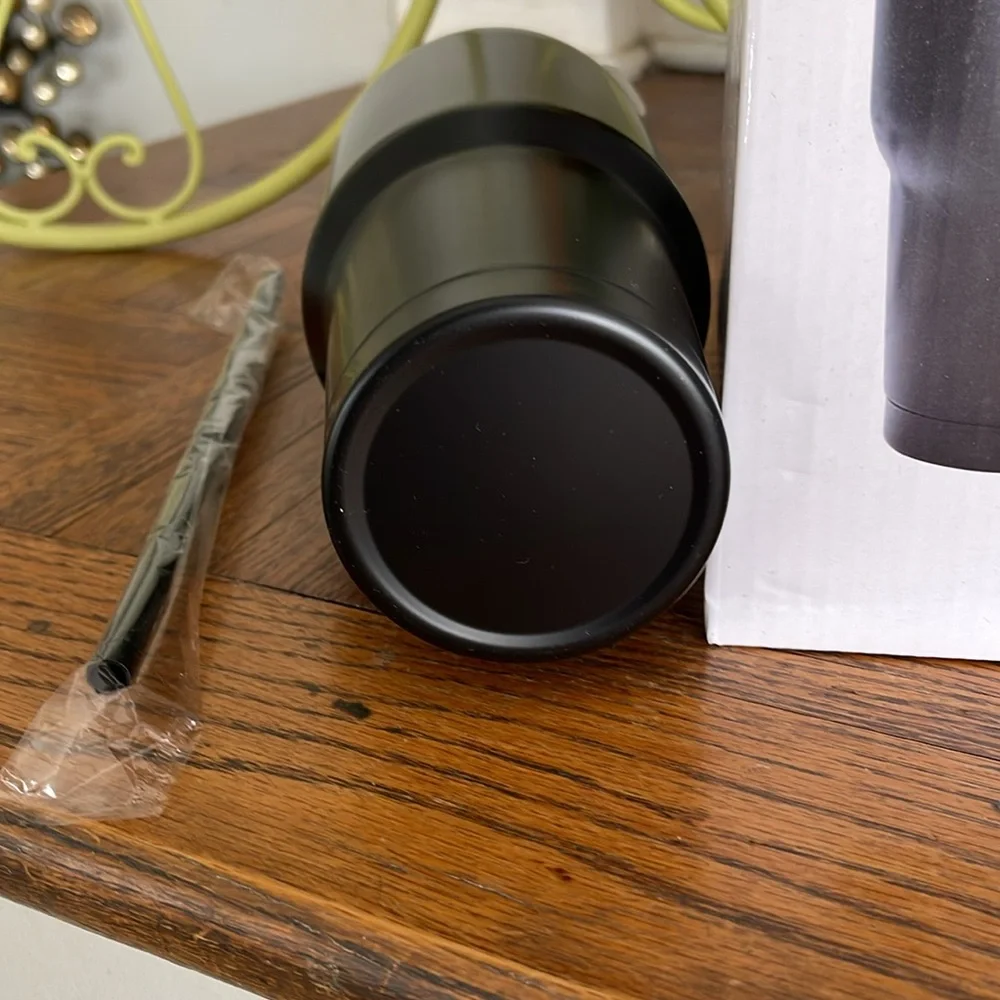 NWB GUESS Black Tumbler with Straw